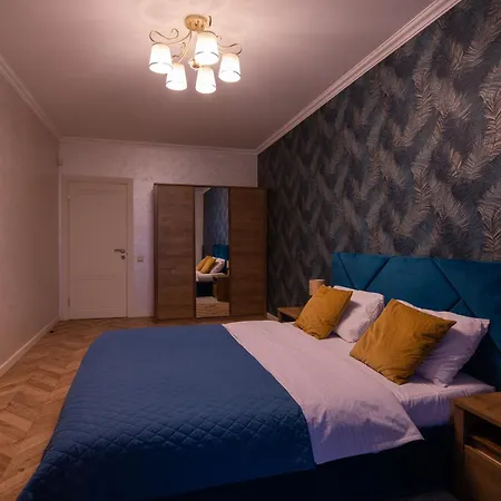 Avalon Premium Two Bedrooms Apartment Lviv Exterior photo