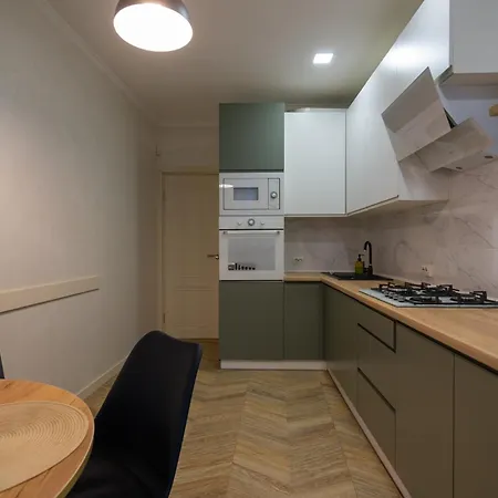 Avalon Premium Two Bedrooms Apartment Lviv Exterior photo